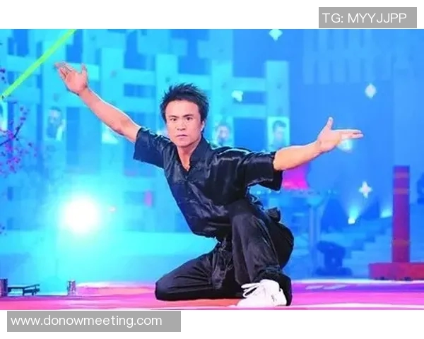 李青龙的传奇人生与武术之路：从少年练习到国际巨星的奋斗历程