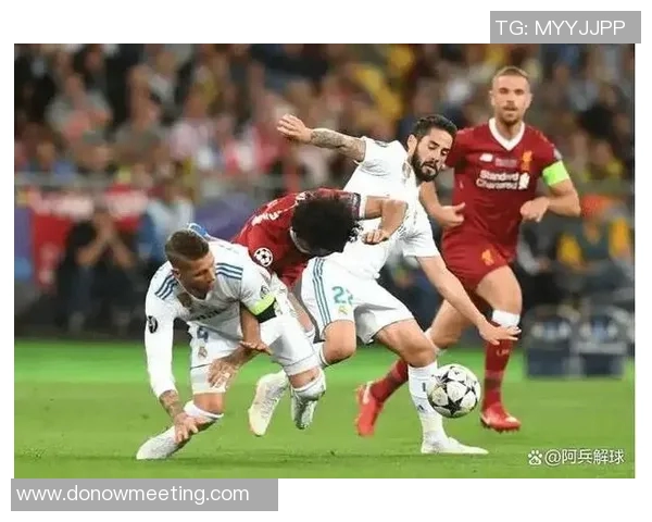 利物浦与多特蒙德激情对决展现欧洲足球巅峰对抗魅力 利物浦与多特蒙德激情对决展现欧洲足球巅峰对抗魅力