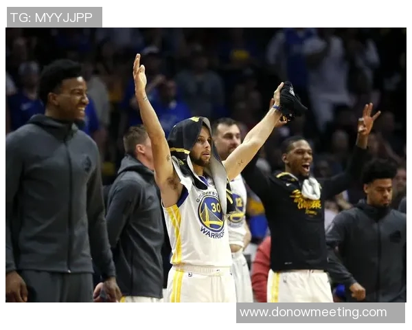 快船与勇士季后赛第七场对决精彩回顾与赛后分析 快船与勇士季后赛第七场对决精彩回顾与赛后分析