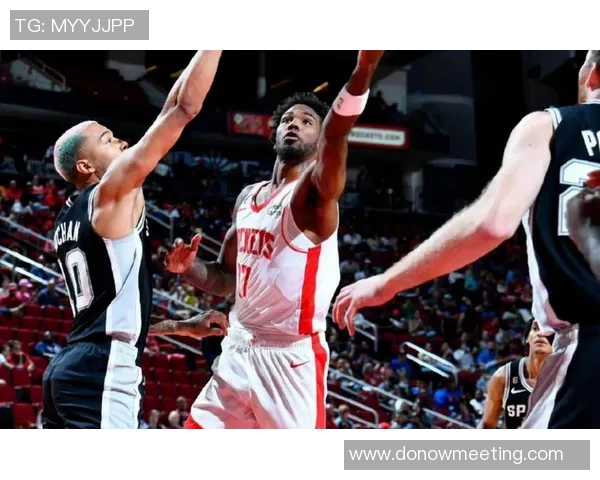 火箭队与爵士队激战在即12月18日精彩对决不容错过 火箭队与爵士队激战在即12月18日精彩对决不容错过